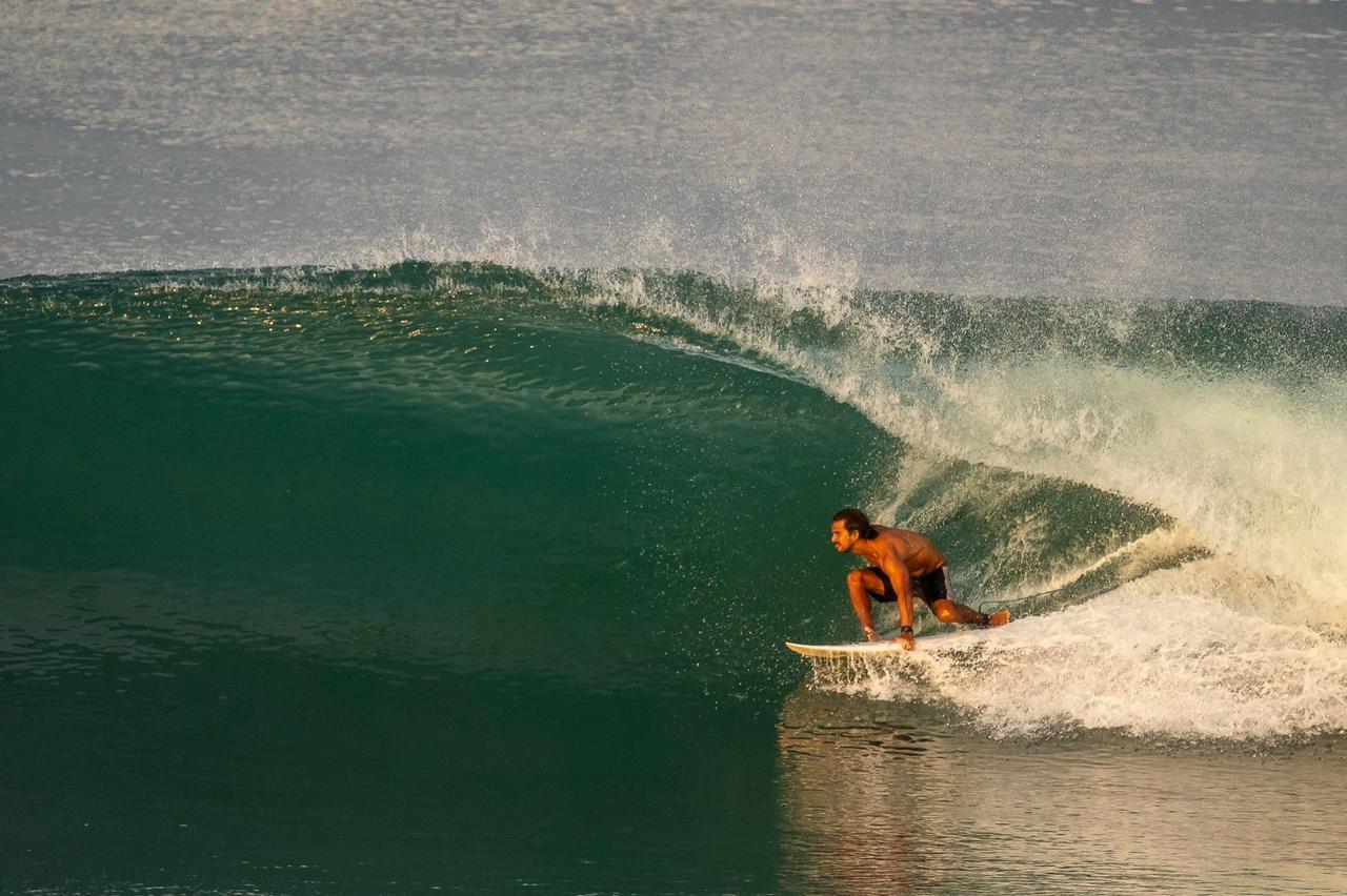 surf trip ecuador local guide